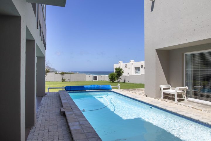 POOL2